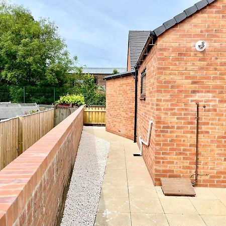 Garden View - 2 Bedroom Bungalow York Exterior foto